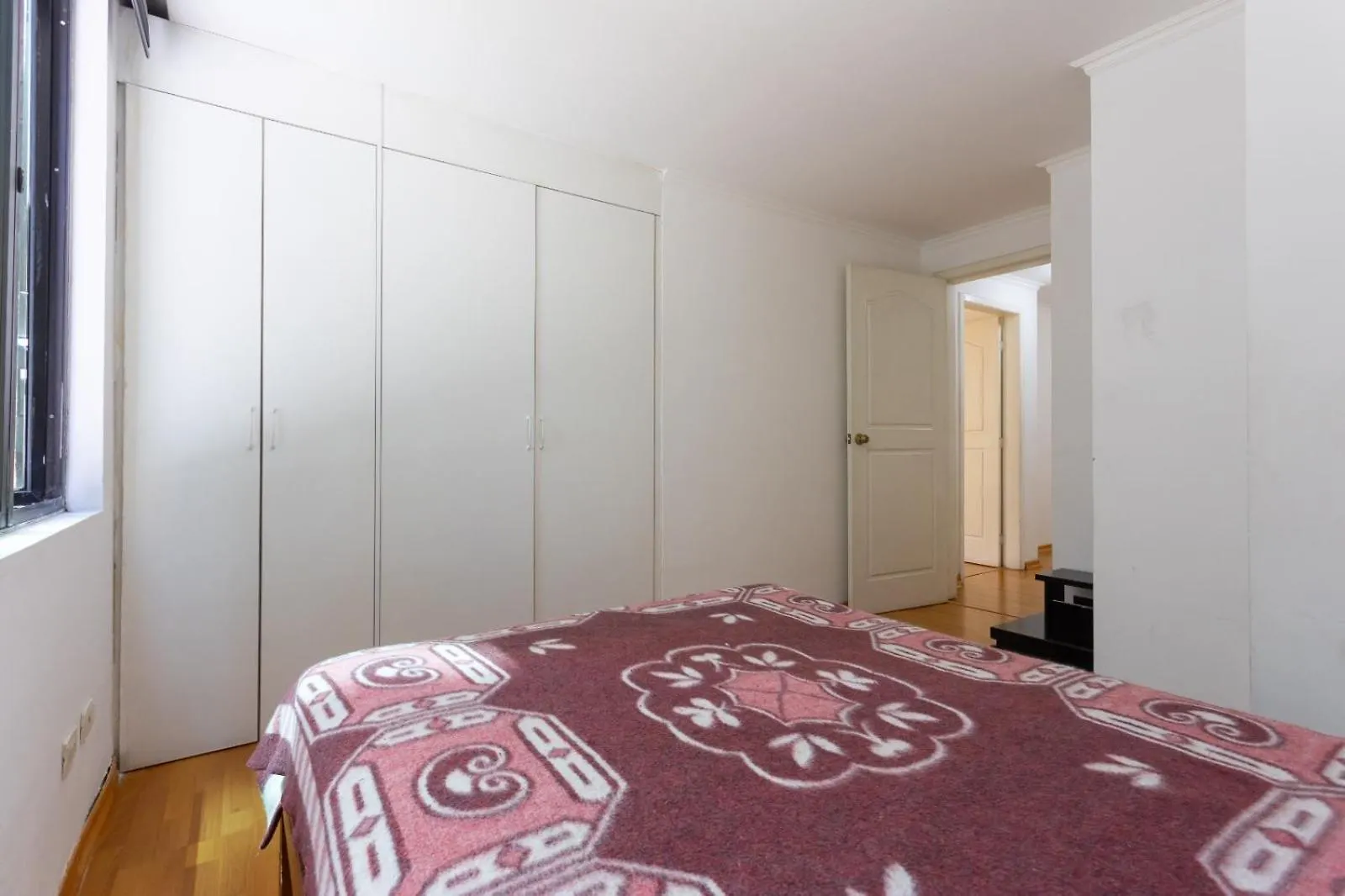 아파트 Departamento Familiar Con Vista, 4 Habitaciones, 10 Personas, 5 Camas, 3 Banos, 2 Parqueaderos, Agua Caliente, Wiffi, A 20 Metros Del Quicentro Shooping Y Estadio Olimpico 키토 에콰도르