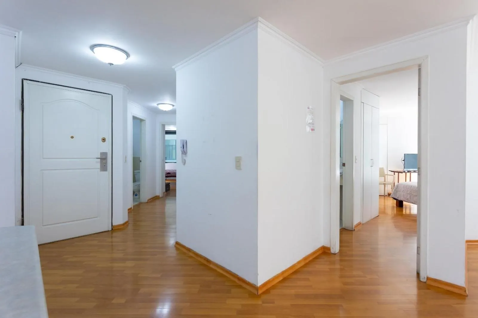 아파트 Departamento Familiar Con Vista, 4 Habitaciones, 10 Personas, 5 Camas, 3 Banos, 2 Parqueaderos, Agua Caliente, Wiffi, A 20 Metros Del Quicentro Shooping Y Estadio Olimpico 키토